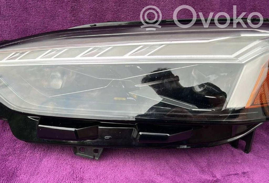 Audi A5 Headlight/headlamp 