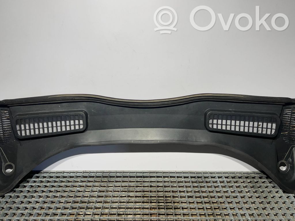 Ford Kuga I Wiper trim 