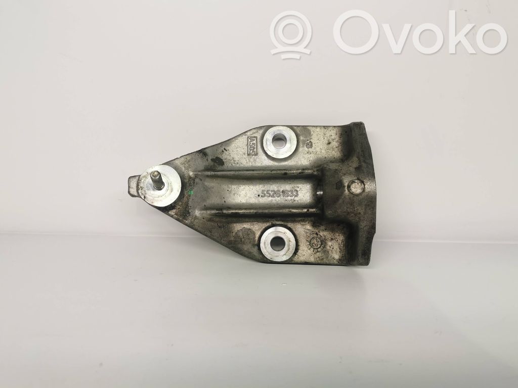 Opel Movano C Engine mounting bracket 