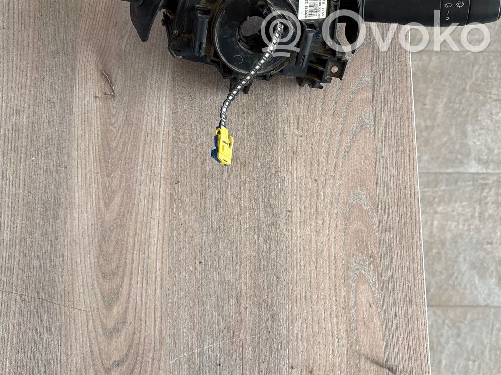 Dacia Logan I Wiper turn signal indicator stalk/switch 