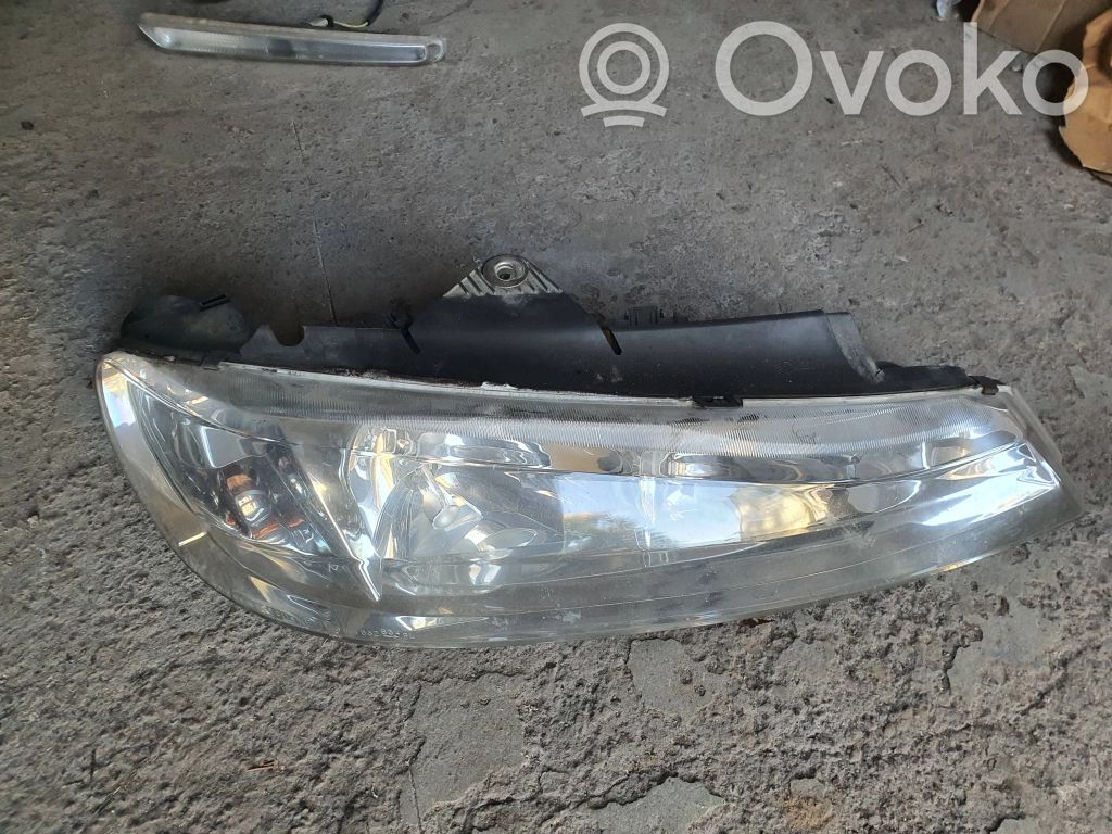 Peugeot 406 Phare frontale 