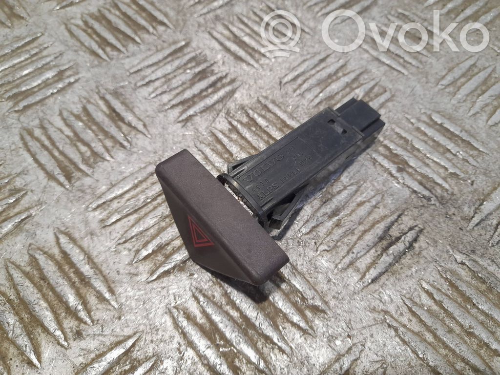 Volvo V70 Hazard light switch 