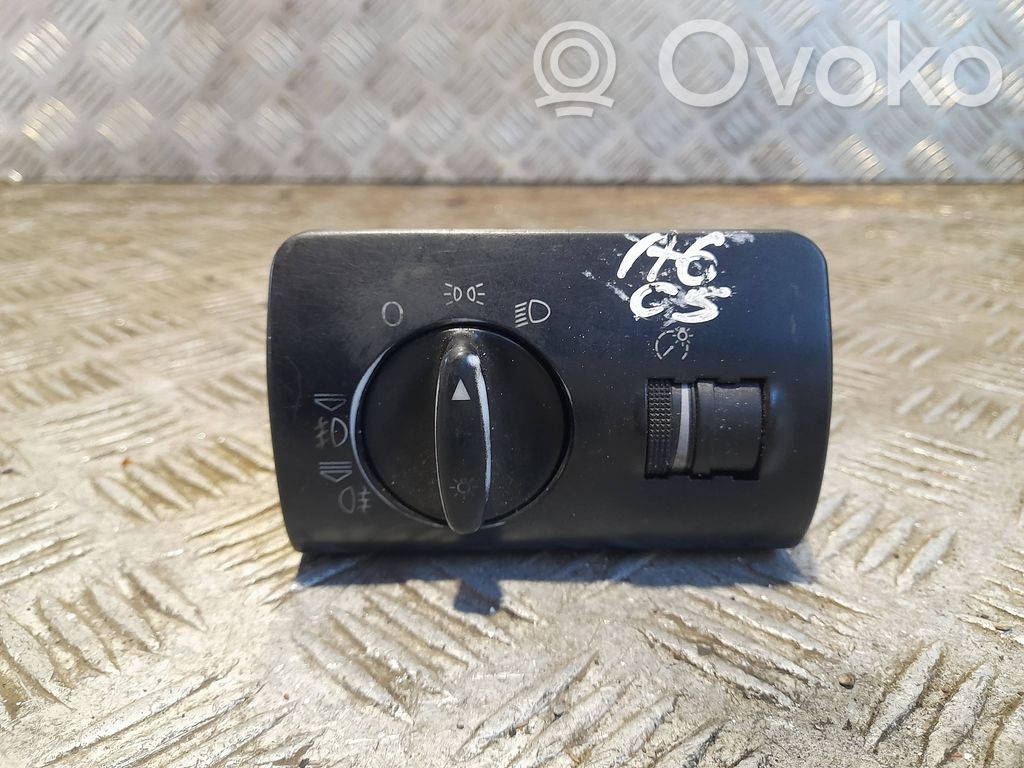Audi A6 S6 C5 4B Light switch 