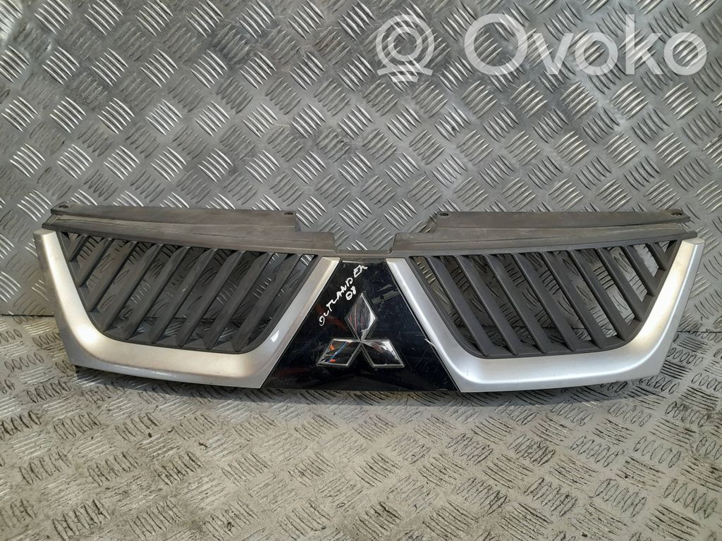 Mitsubishi Outlander Etusäleikkö 