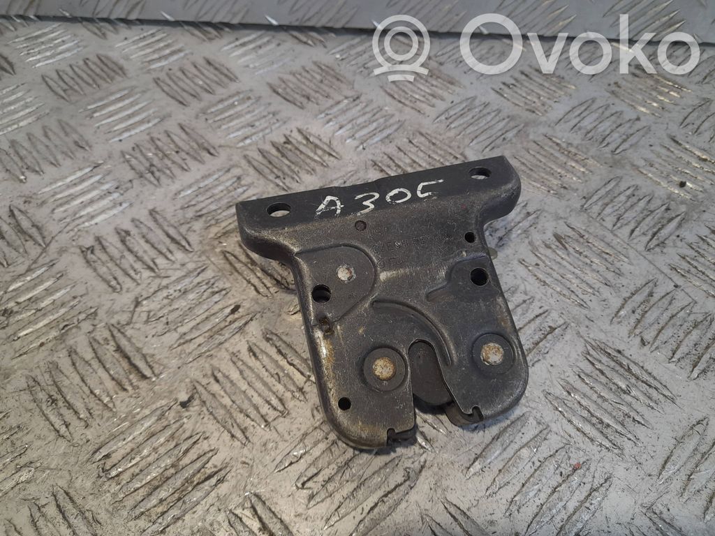 Audi A3 S3 8P Aizmugurējā pārsega slēdzene 