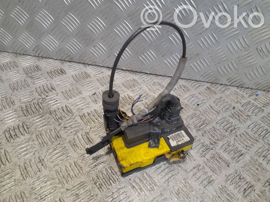 Front door lock   30699747