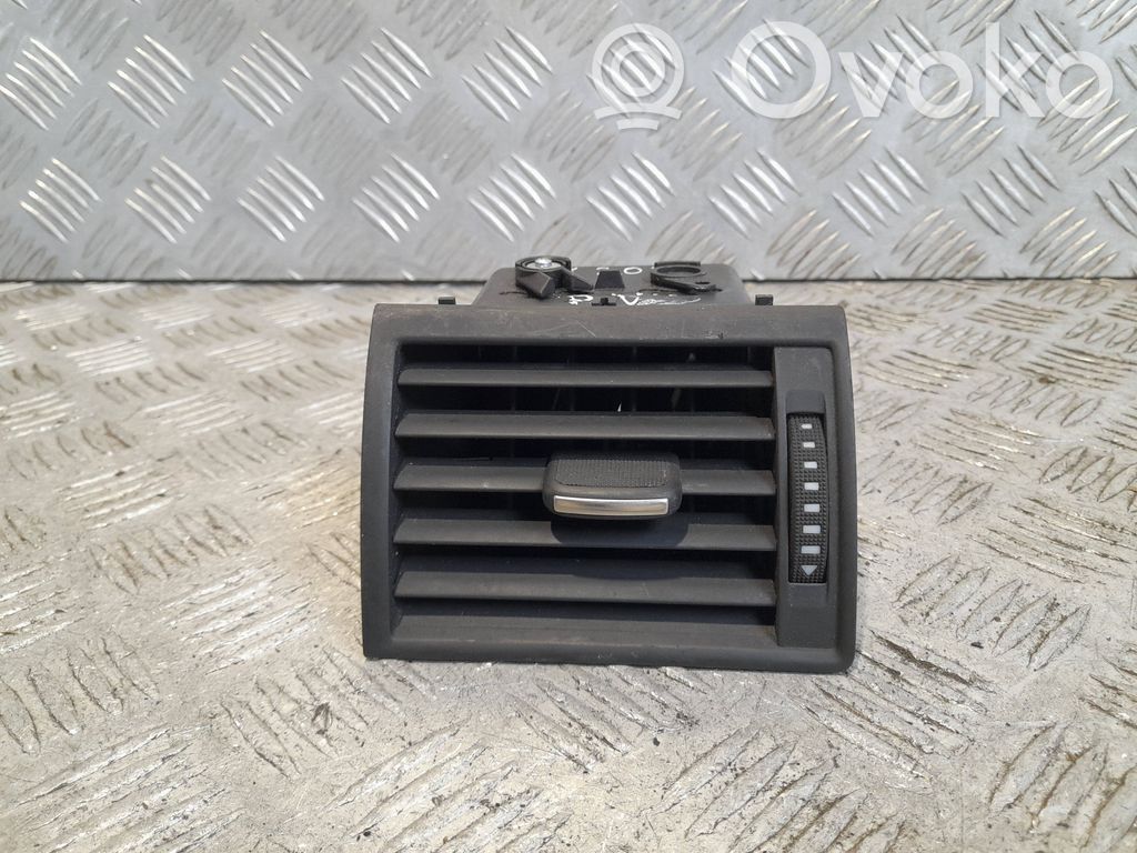 Audi A8 S8 D3 4E Centrinės oro grotelės 
