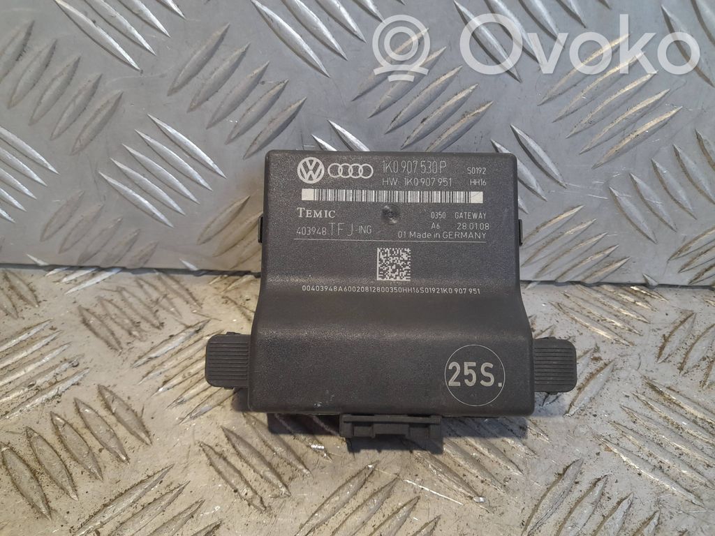 Audi A3 S3 8P Gateway control module 