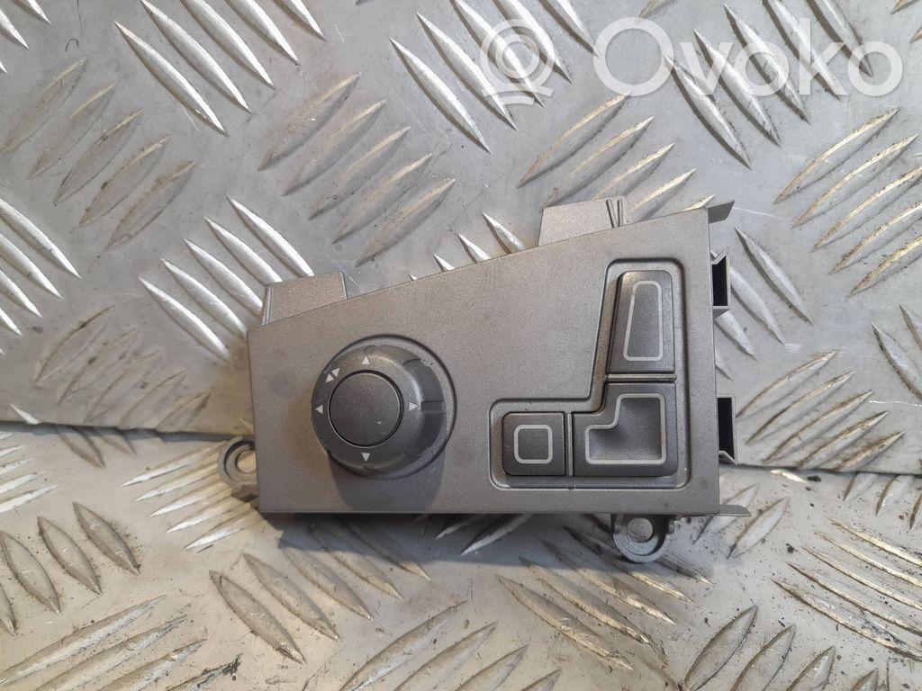 Interruptor de control del asiento   E0200214,53285912,6930027