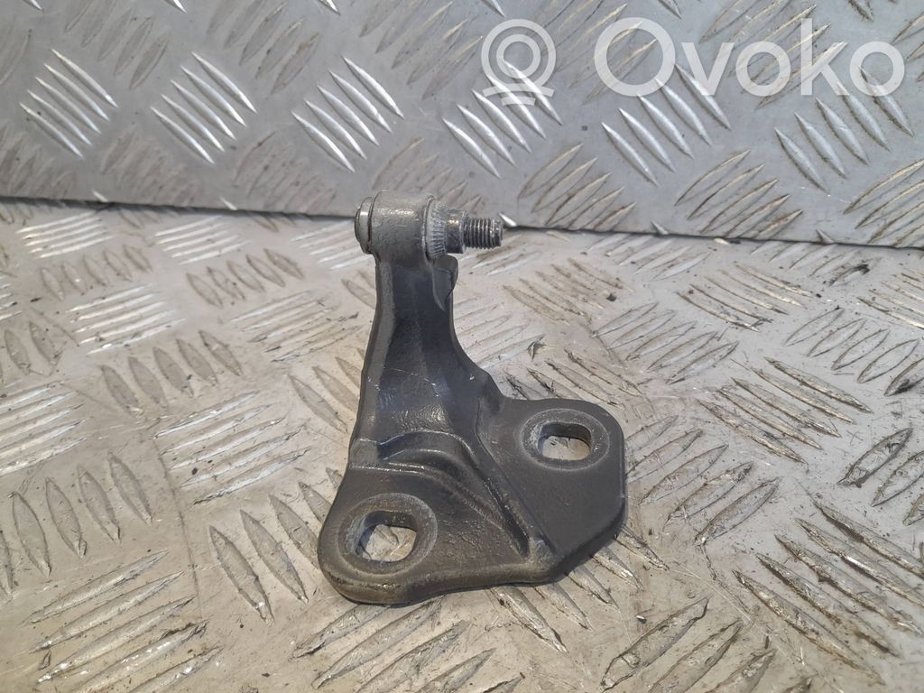 BMW 7 E65 E66 Front door lower hinge 