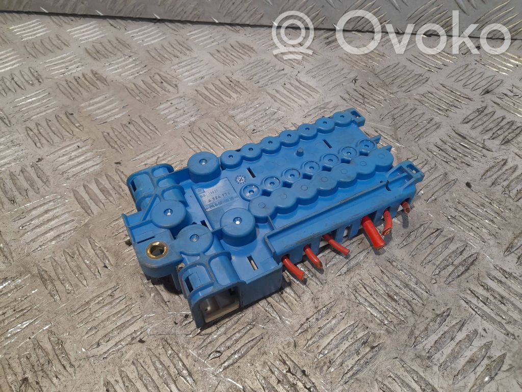 BMW X5 E53 Fuse module 