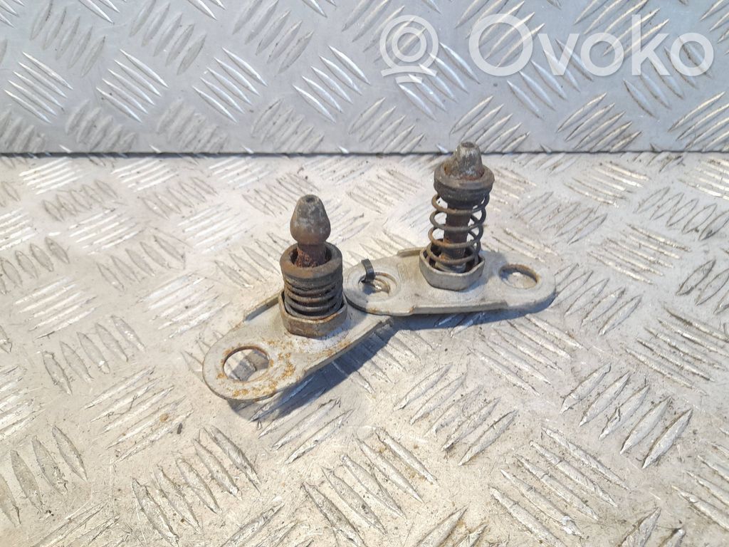 Land Rover Range Rover L322 Kilpa variklio dangčio spynos 