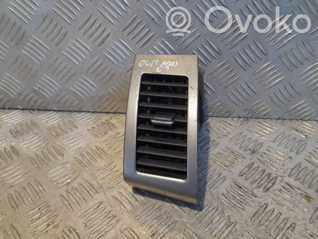 Mitsubishi Outlander Rejilla de ventilación central del panel 