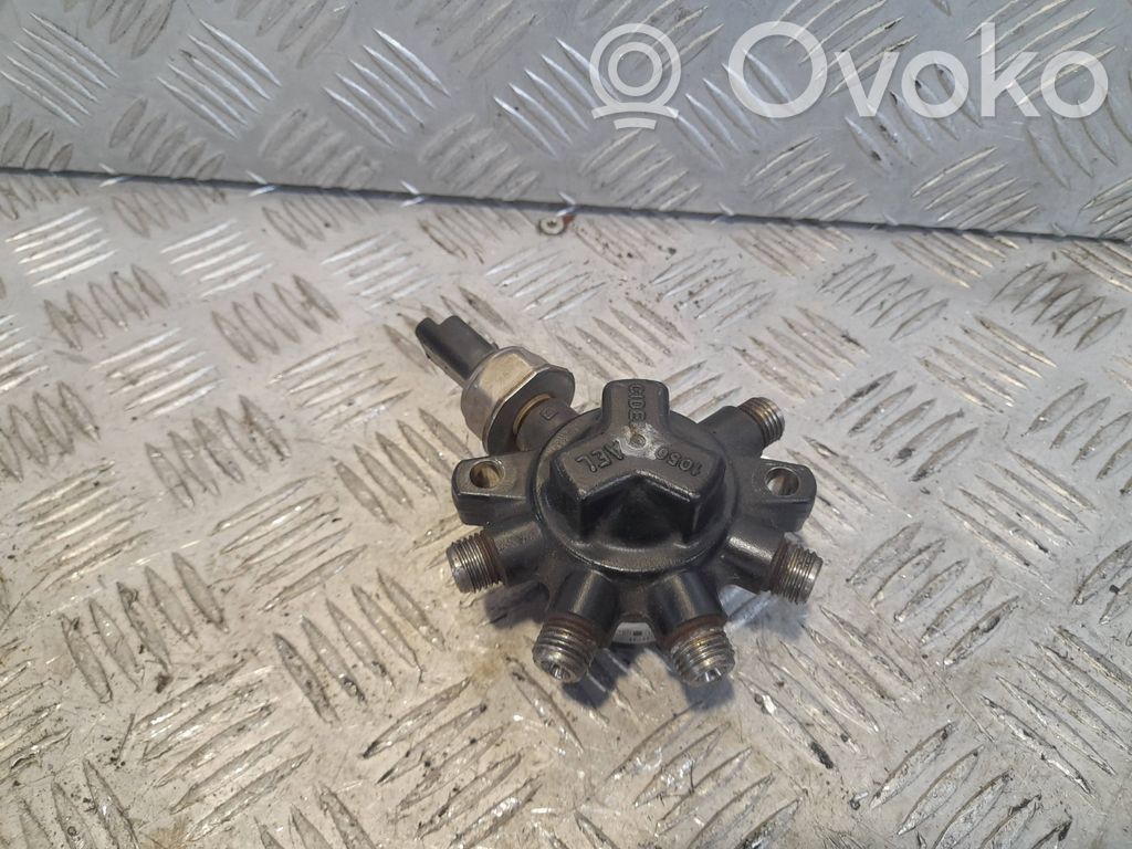 Ford Mondeo MK IV Polttoainepääputki 