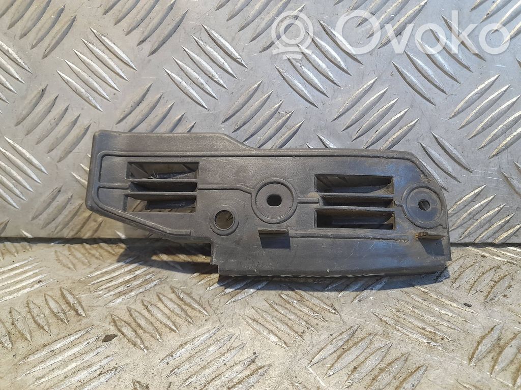 Volkswagen PASSAT B5.5 Front bumper mounting bracket 