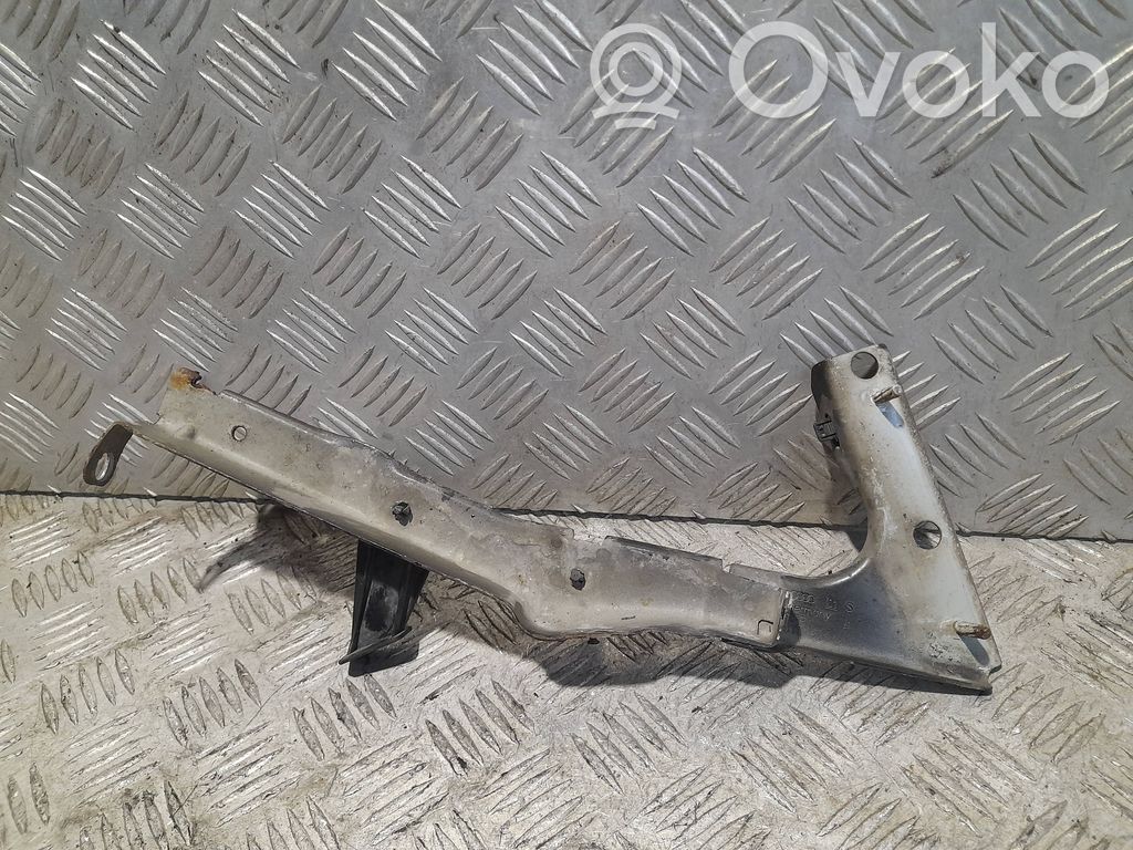 Audi A5 8T 8F Support de montage d'aile 