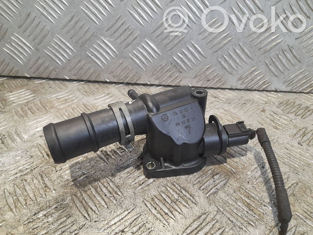 Audi A6 S6 C6 4F Termostaatin kotelo 