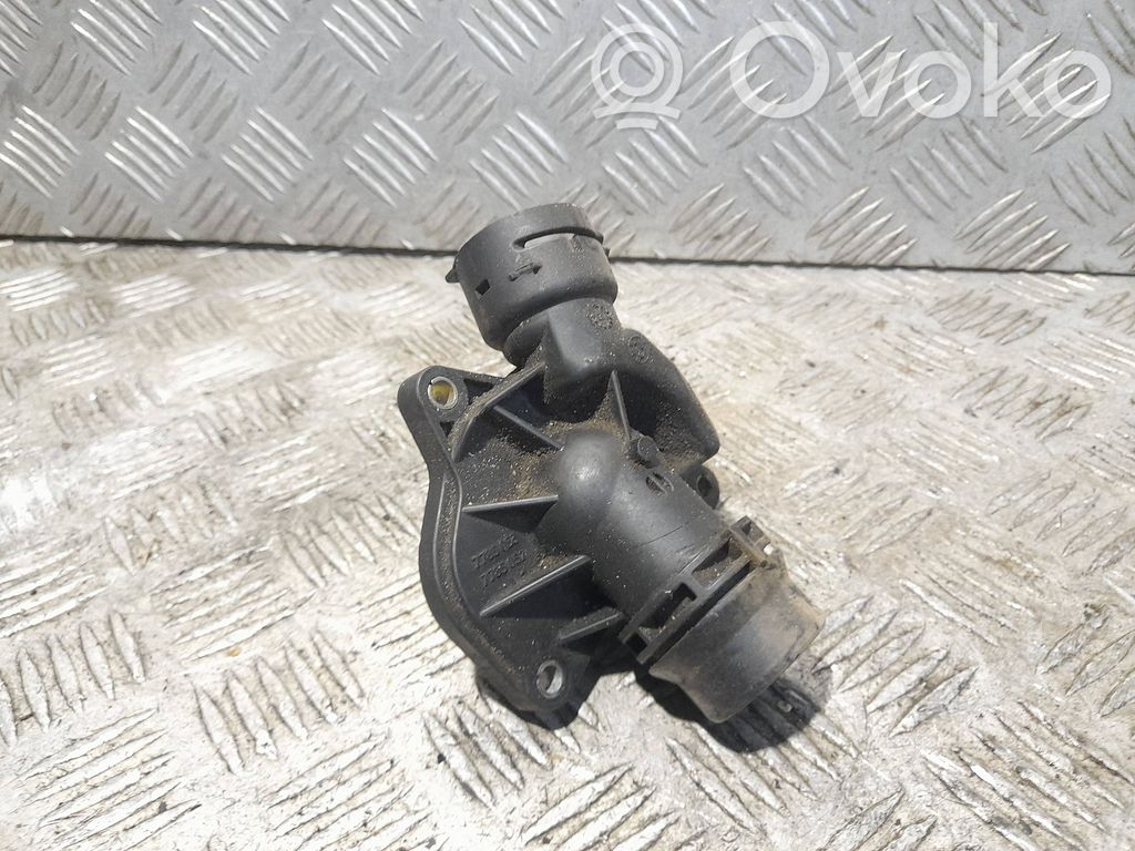 BMW 3 E46 Termostats / termostata korpuss 