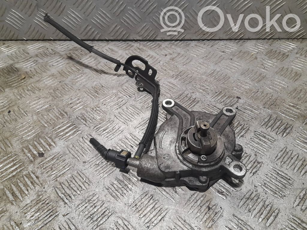 Toyota Corolla Verso AR10 Vacuum pump 