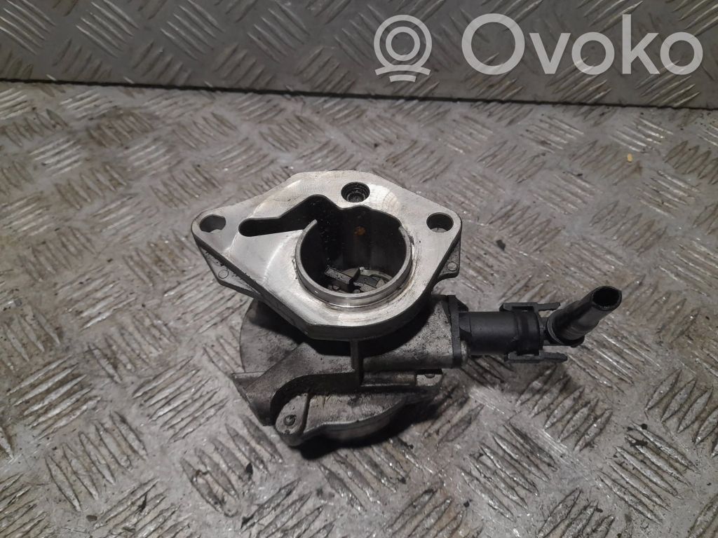 Renault Megane II Bomba de vacío 