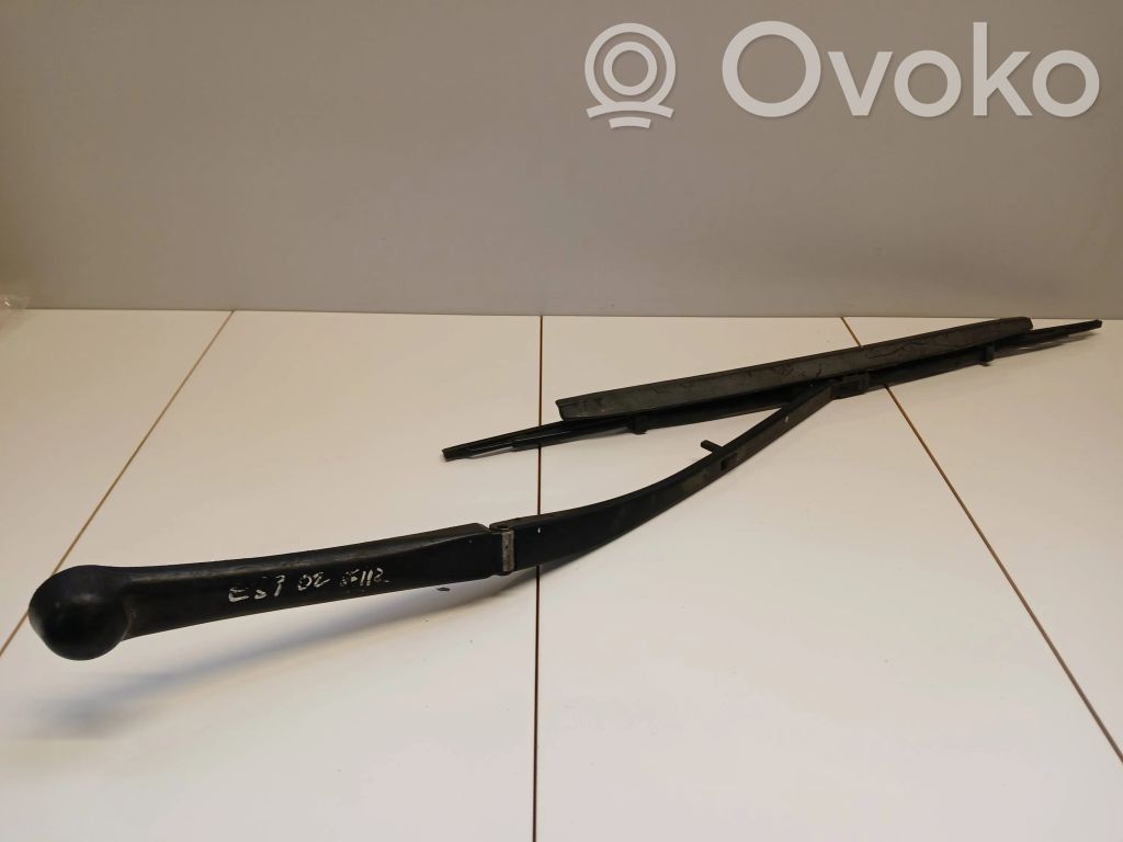 BMW 5 E39 Front wiper blade arm 