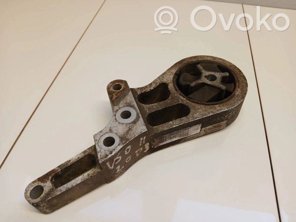 Volvo V50 Engine mount bracket 