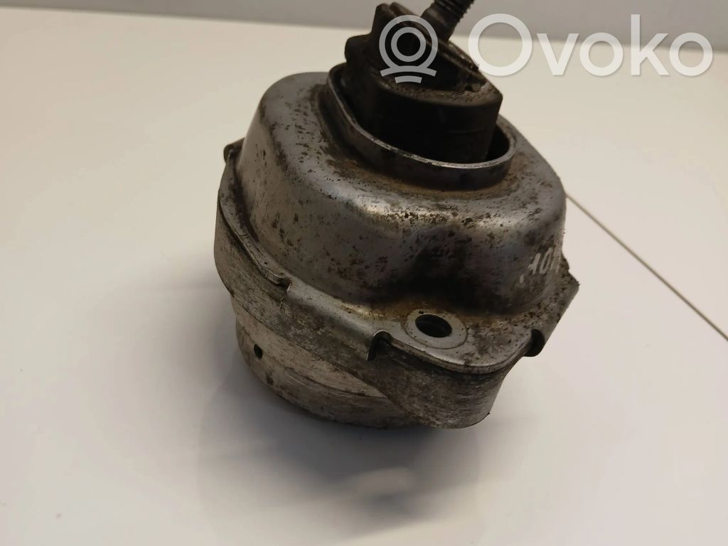 BMW X3 E83 Engine mount bracket 