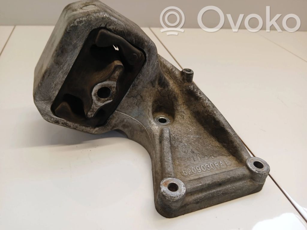Jeep Grand Cherokee (WK) Engine mount bracket 