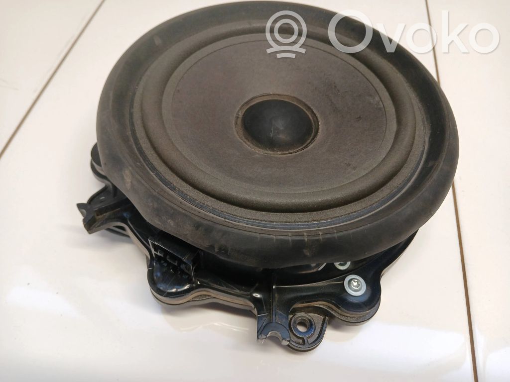 Audi A8 S8 D3 4E Takaoven kaiutin 