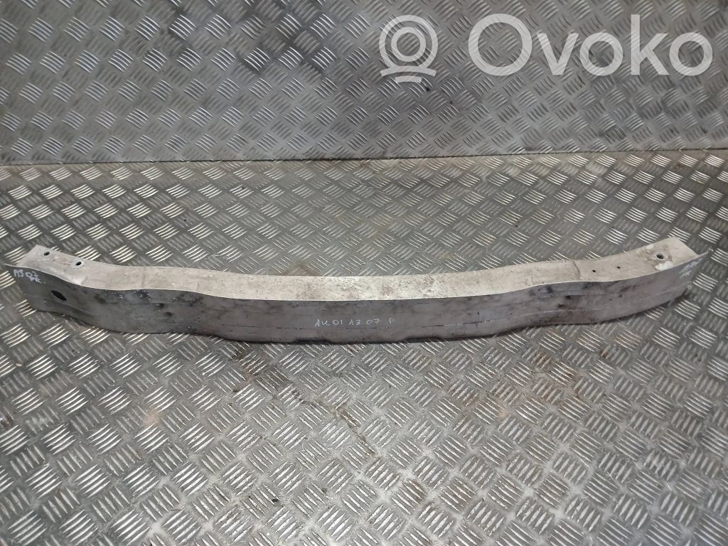 Audi A3 S3 8P Priekšpusē bampera sija / balka 