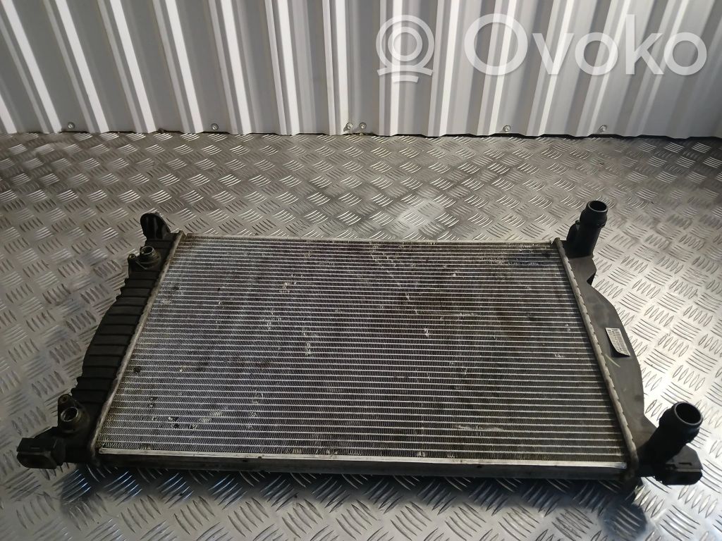 Audi A4 S4 B7 8E 8H Chłodnica 