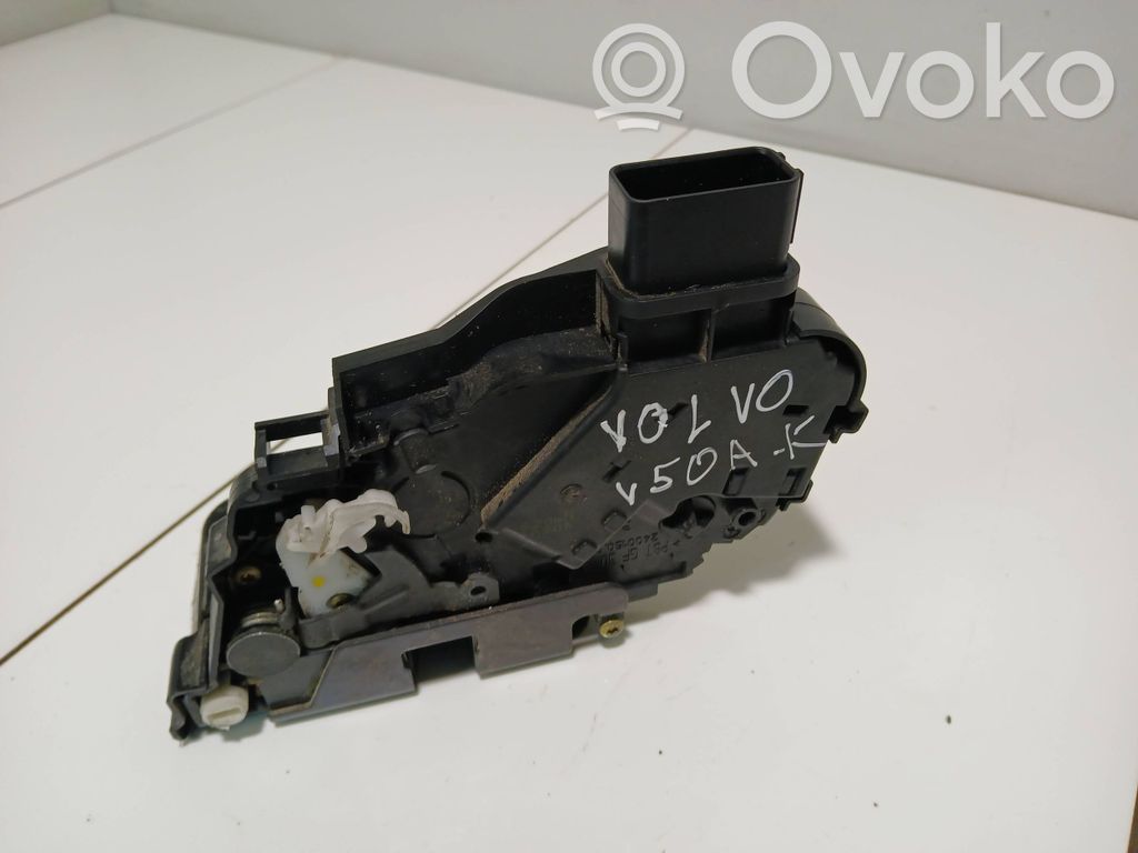 Volvo V50 Aizmugurē slēdzene 
