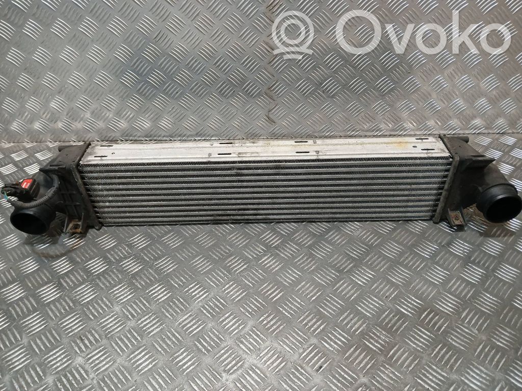 Volvo V70 Interkūlerio radiatorius 