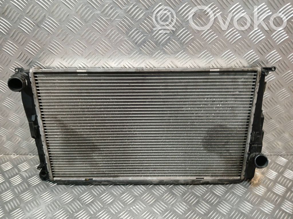 BMW 1 E81 E87 Dzesēšanas šķidruma radiators 