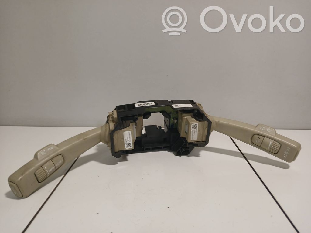 Volvo V70 Wiper turn signal indicator stalk/switch 