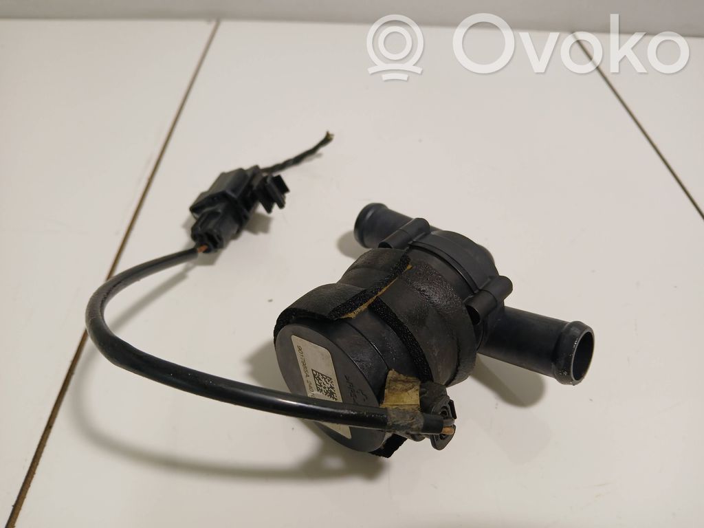 Volkswagen PASSAT B7 Electric auxiliary coolant/water pump 