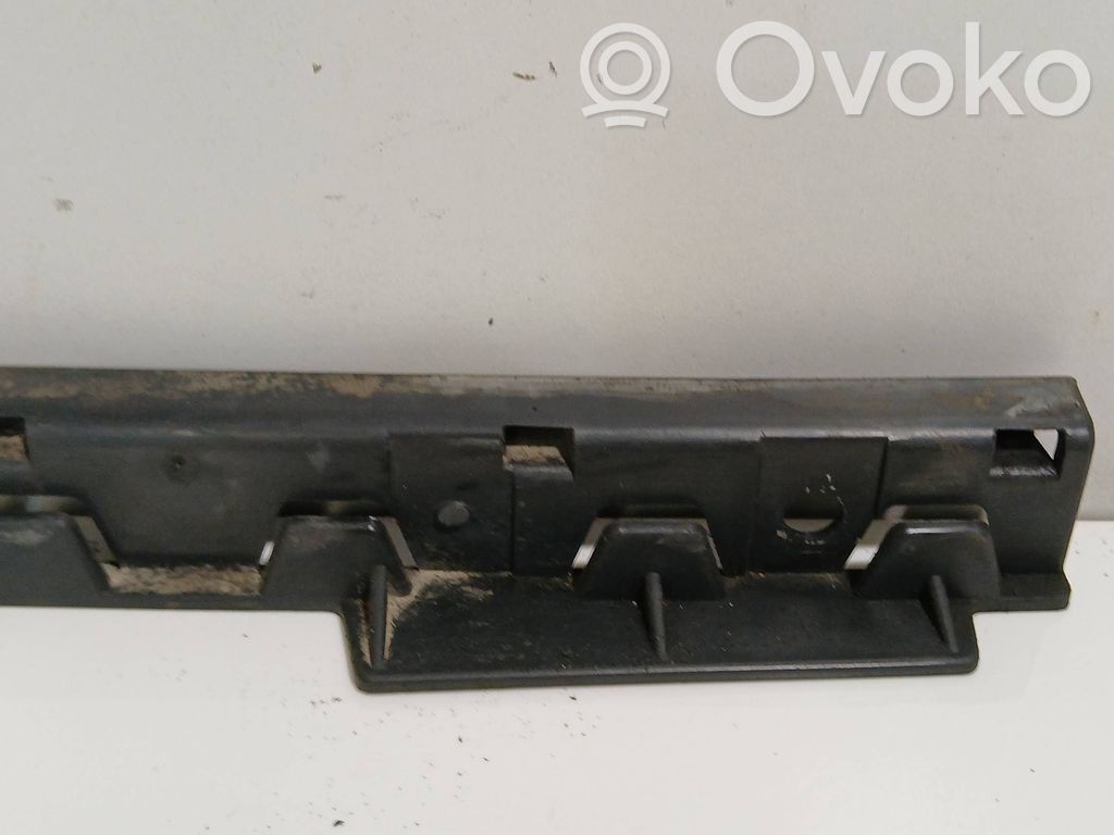 BMW 5 E60 E61 Передний держатель бампера 