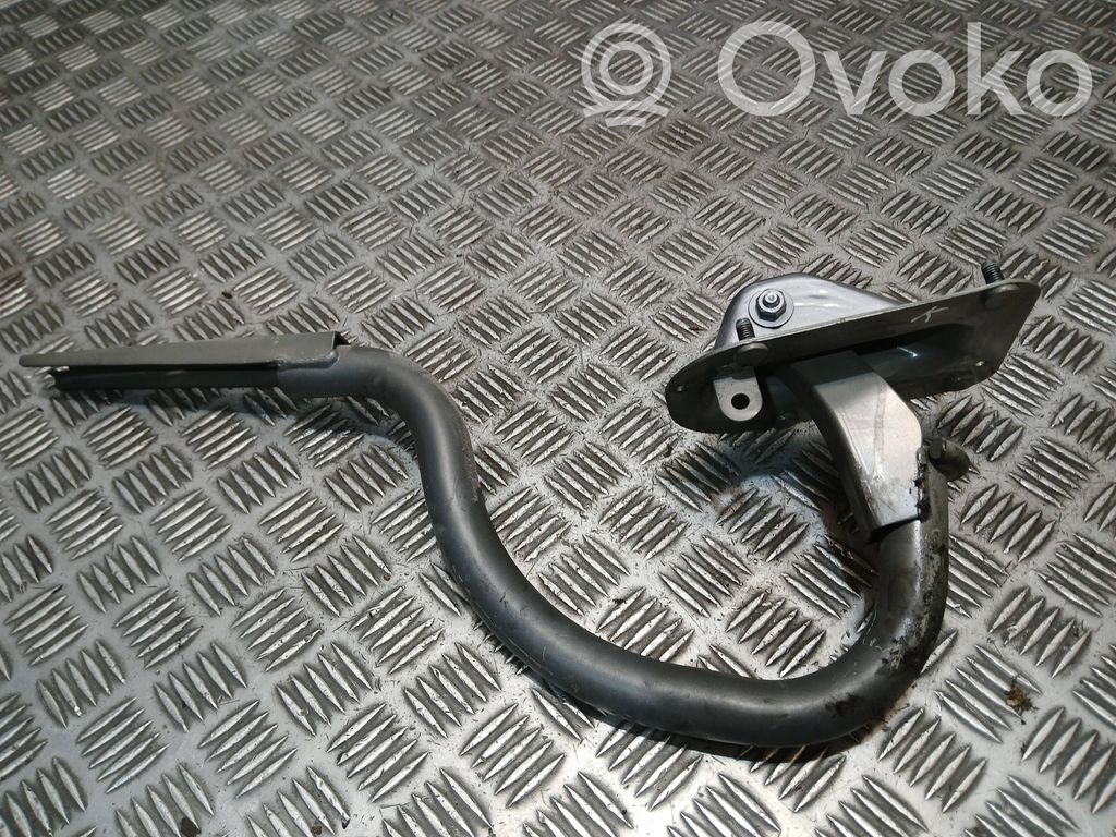 BMW 5 E60 E61 Aizmugurējā pārsega eņģe (-ess) 