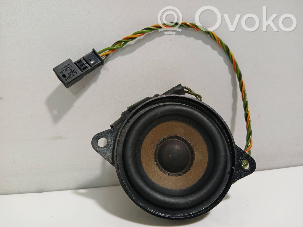 Altavoz del panel   1444140,8379375,4913430810