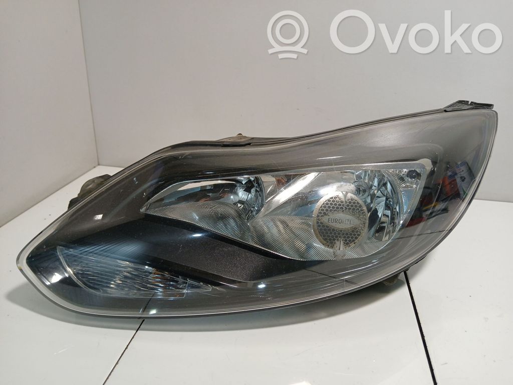 Ford Focus Etu-/Ajovalo 