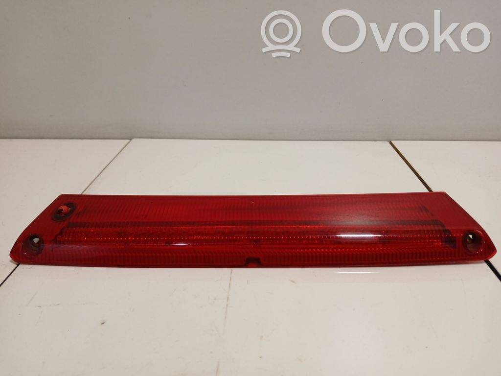 Troisième feu stop   8A6113A613AG,8A6113A613BC,8A6113A613CC