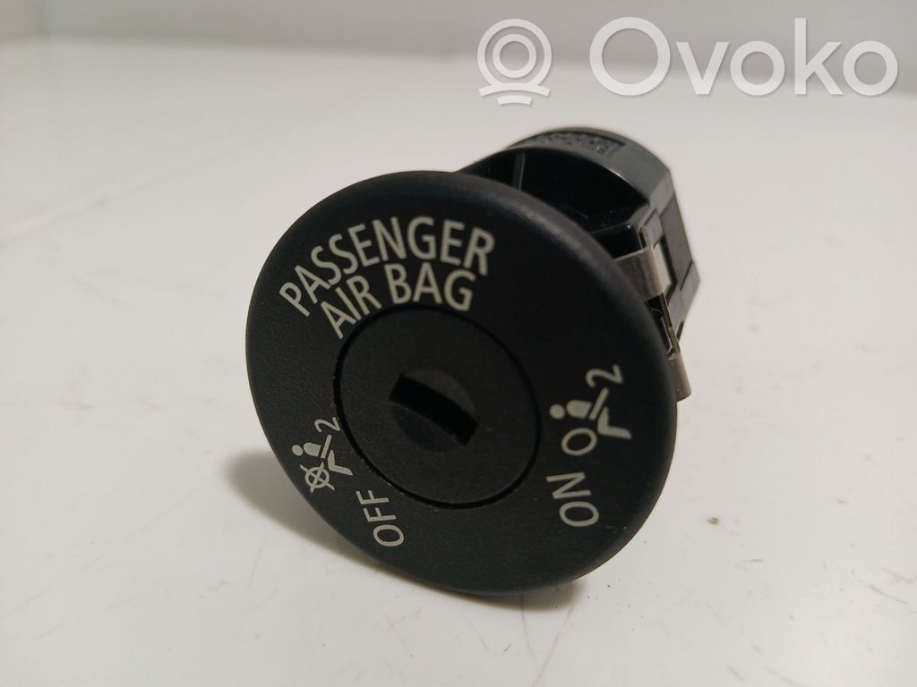Mini One - Cooper R57 Interruptor de encendido/apagado del airbag de pasajero 