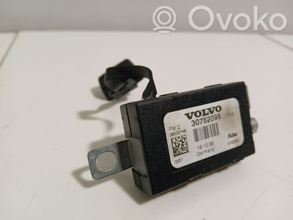 Volvo XC90 Aerial antenna amplifier 