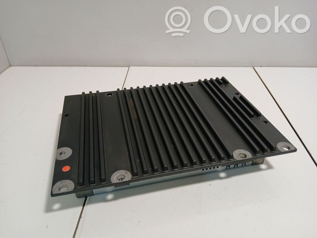 Volvo XC90 Sound amplifier 