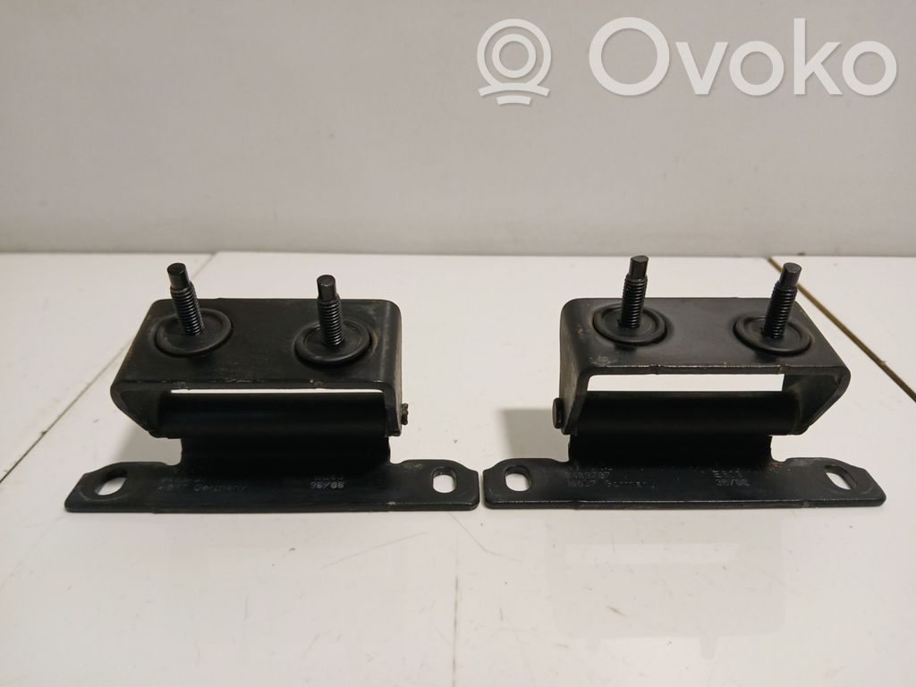 Volvo XC90 Tailgate/trunk/boot hinge 