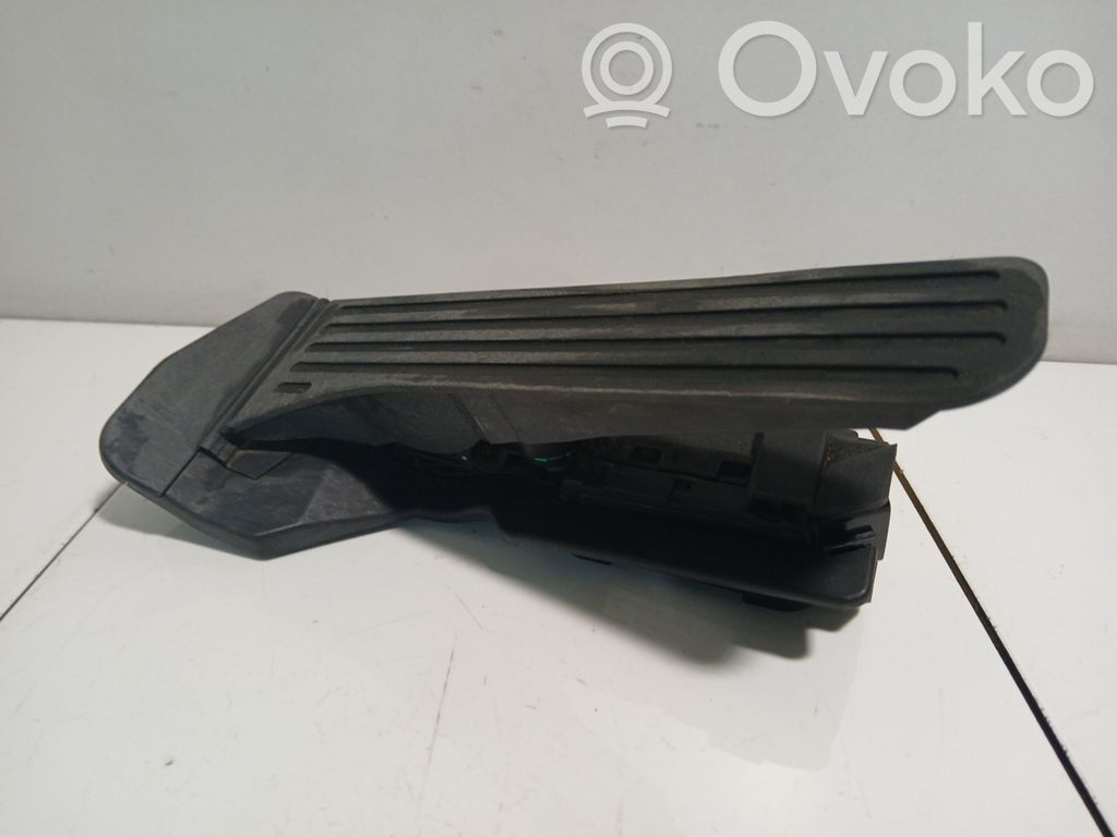 Volkswagen Golf V Akseleratora pedālis 