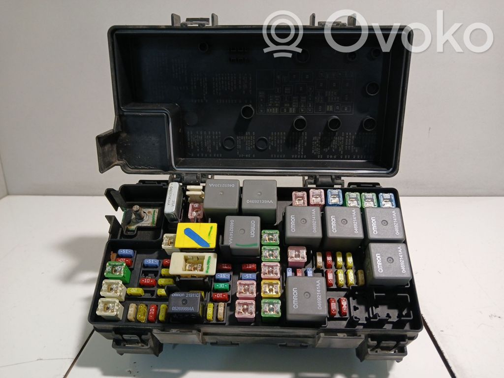 Chrysler Grand Voyager V Fuse box set 