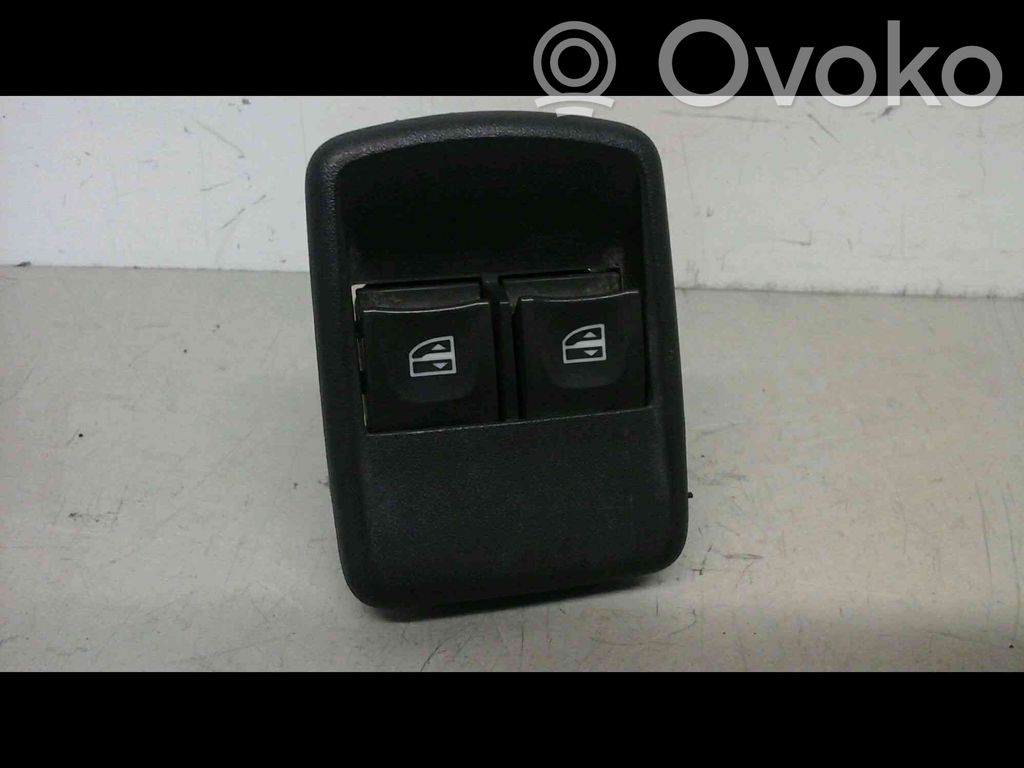 Opel Vivaro Schalter el. Fensterheber 