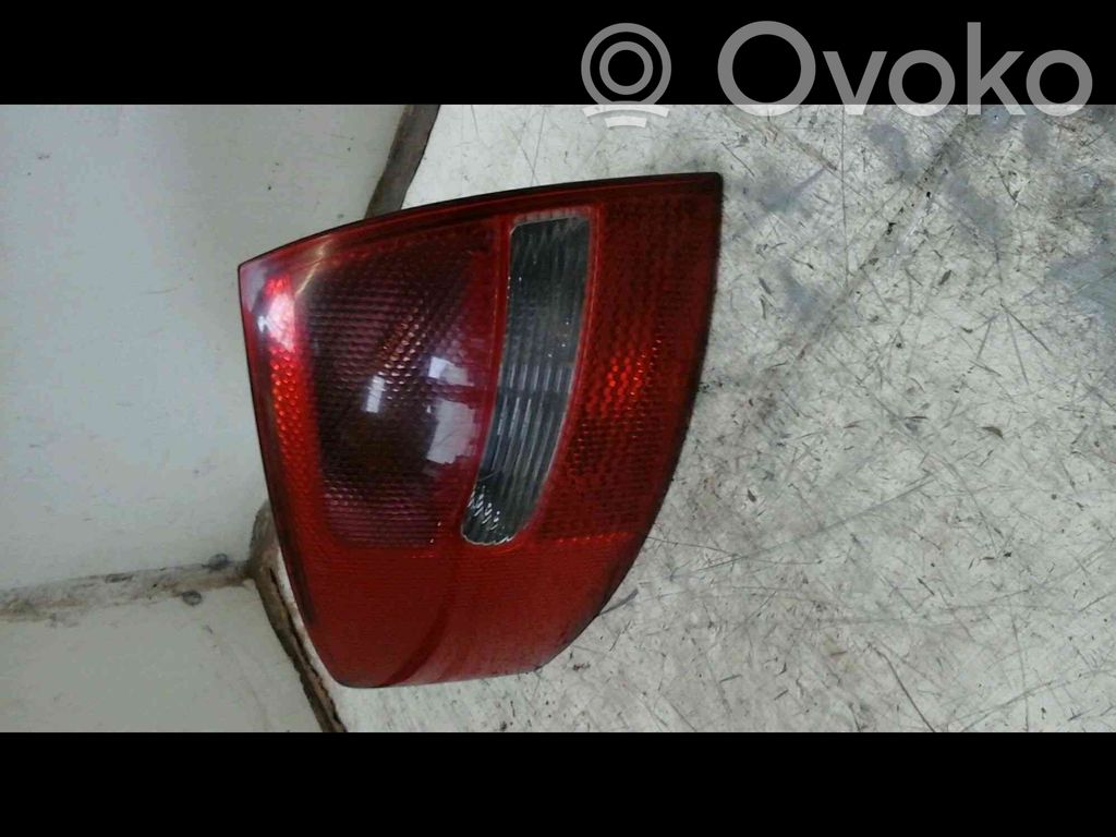 Audi A6 S6 C4 4A Lampă spate în caroserie 