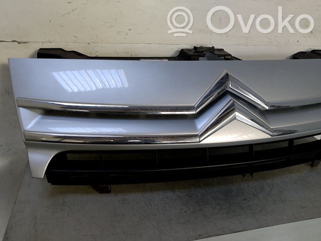 Citroen Jumpy Front bumper upper radiator grill 